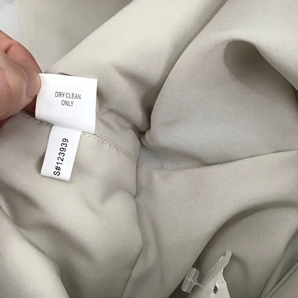 Kay Unger NWT Moir Lace Sequin Lace Wedding Formal Party Dress Silver Size 10 - Picture 13 of 13